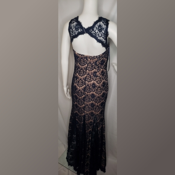 Prom Dress - Picture 2 of 4